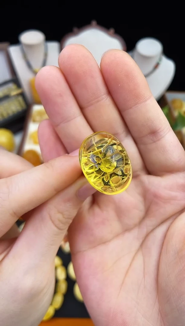 琥珀未镶嵌珠宝奇石柒月