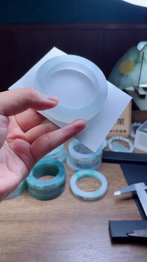 定制翡翠手镯未镶嵌定制