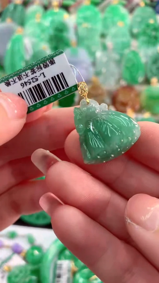 【闪购商品】翡翠吊坠(不含链)18K金镶嵌挂件