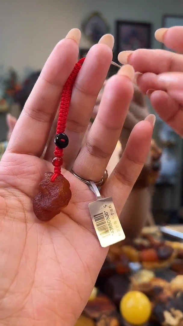 琥珀颈饰未镶嵌吊坠