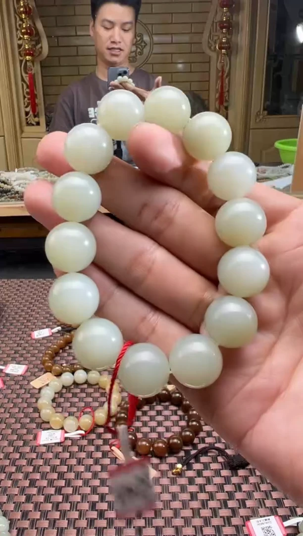 未镶嵌手串和田玉且末料青白玉手串卡16