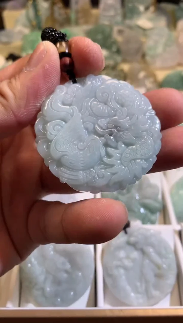 【闪购商品】翡翠颈饰未镶嵌02/17/240