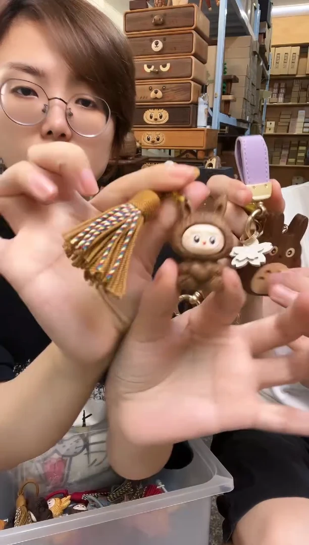 木114爱心黑胡桃怪兽挂件