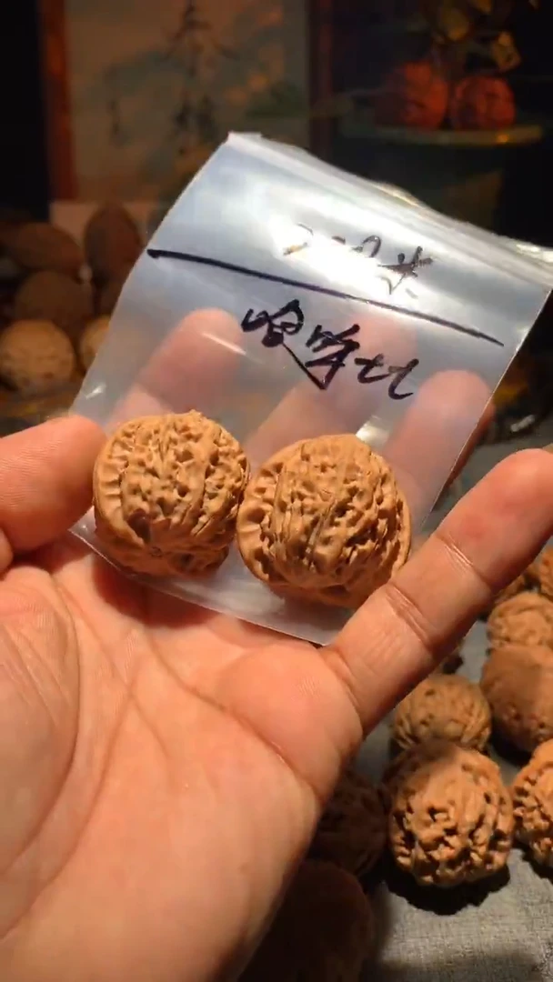 把件桃核哈**七丰泰文玩  金牛  35尺寸左右