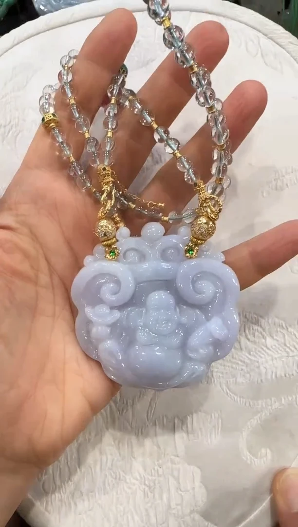 翡翠未镶嵌颈饰国风
