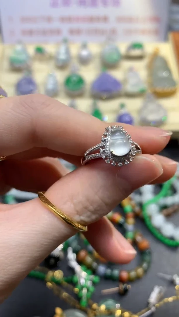 18K金镶嵌戒指翡翠戒指|3600+360