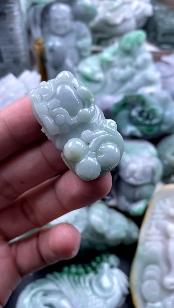 吊坠(不含链)未镶嵌翡翠1