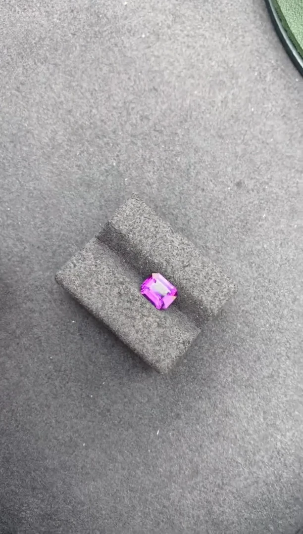 【闪购商品】彩色蓝宝石裸石未镶嵌1.1ct紫蓝宝
