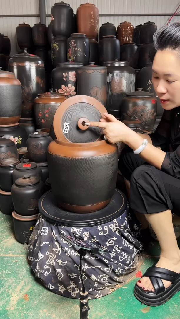 罐瑕疵小水缸 跳叨 13升  562