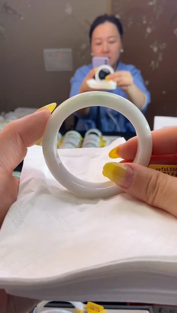 未镶嵌手镯翡翠55.8圈口d