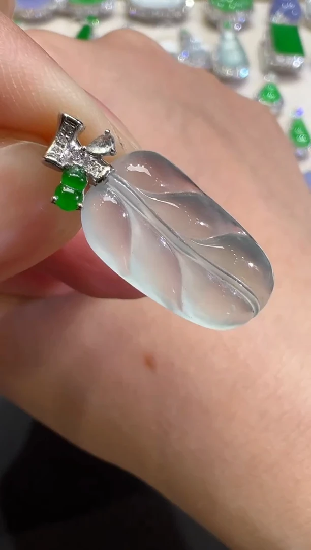 吊坠(不含链)18K金镶嵌翡翠B391|5980