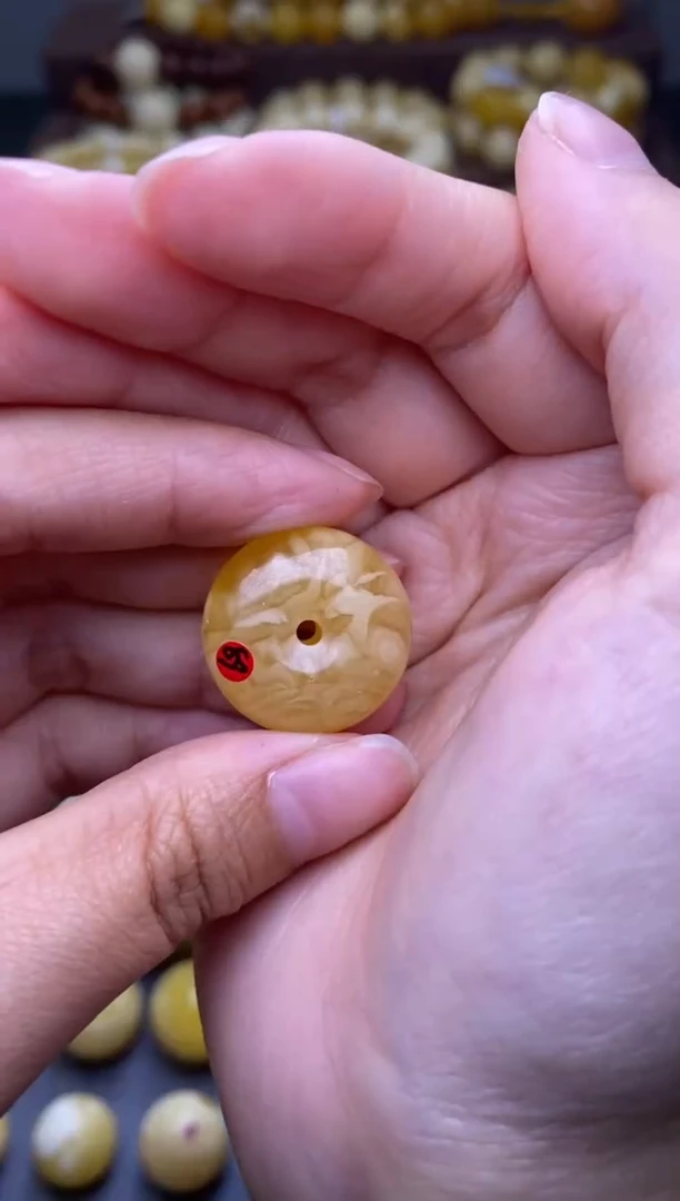 【闪购商品】琥珀裸石未镶嵌大小姐珠宝严选85