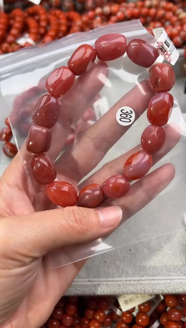 南红玛瑙手串未镶嵌13+