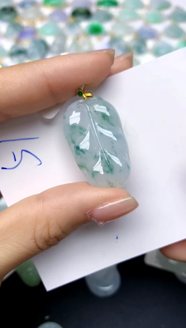 【闪购商品】翡翠颈饰18K金镶嵌57天然A货翡翠