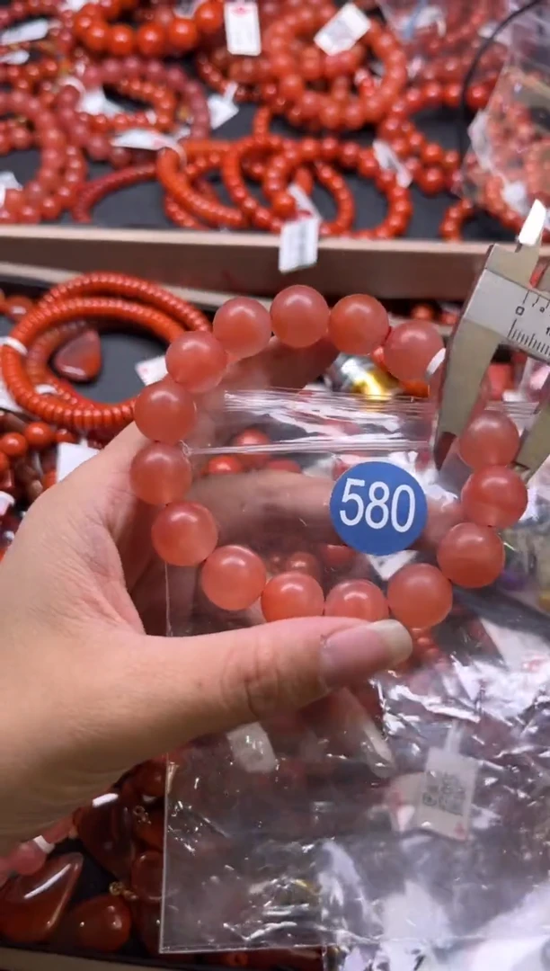 南红玛瑙未镶嵌珠宝奇石580-13