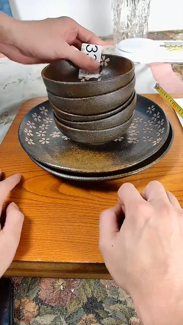 瓷片好**连小淼海外陶瓷工艺品