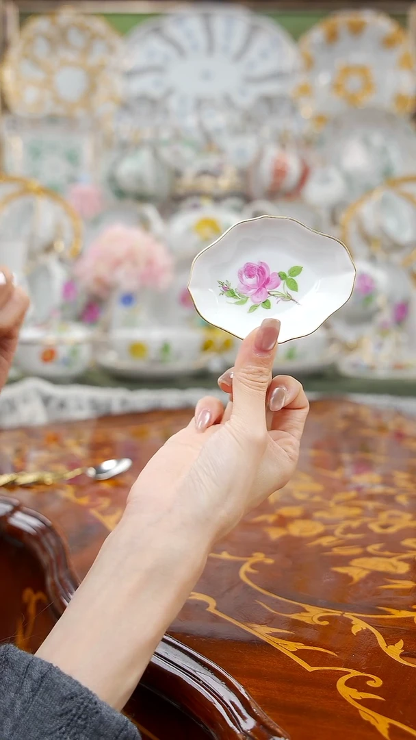 摆件米多家中古瓷器如图所示1