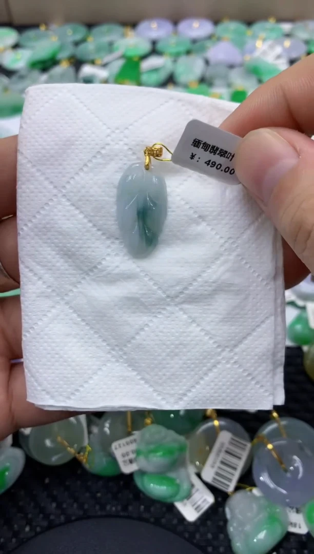 颈饰未镶嵌翡翠天然缅甸翡翠A货