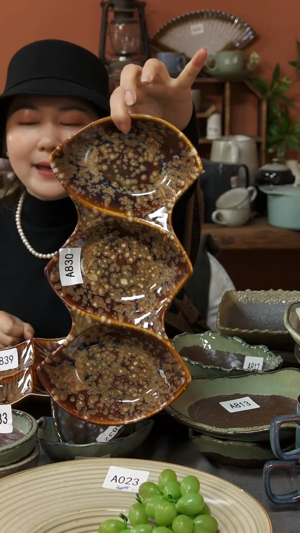 陶瓷A830 一只窑变结晶三格碗微瑕可能开片