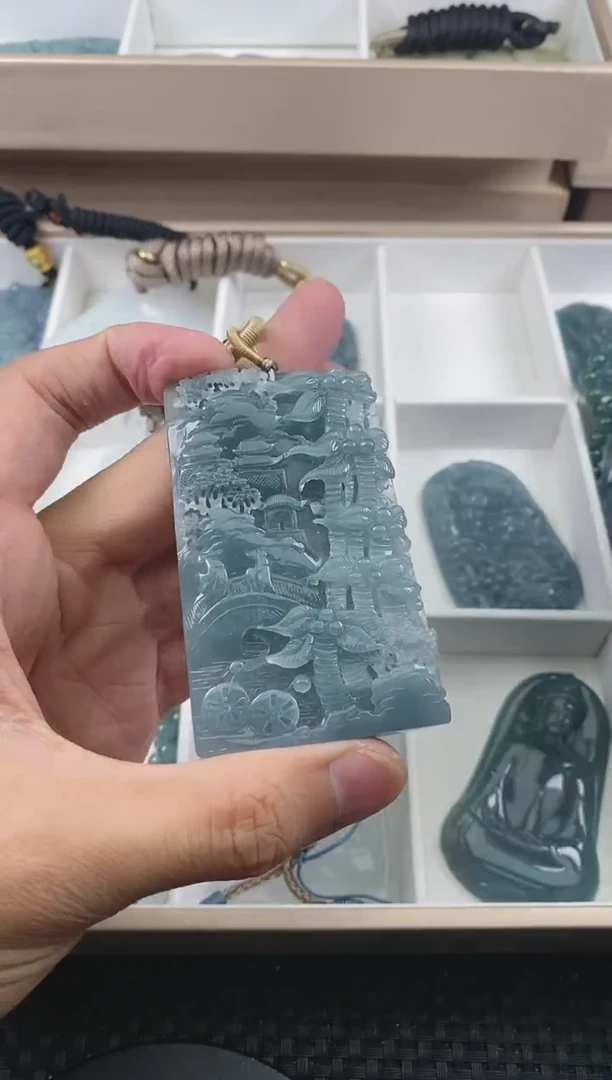 翡翠未镶嵌颈饰