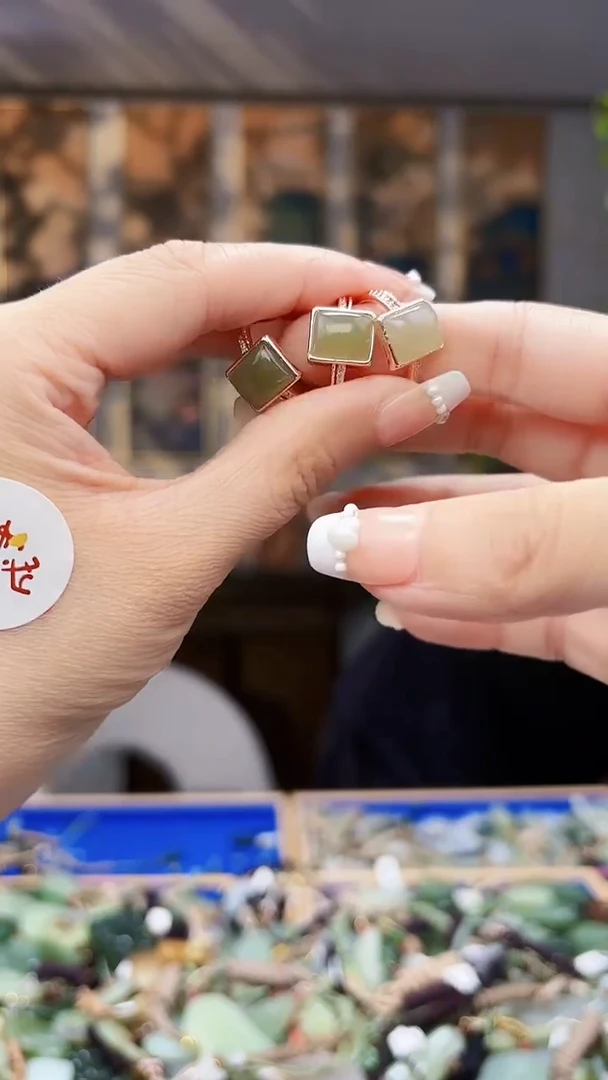 和田玉未镶嵌挂件拍一发一多样性发货