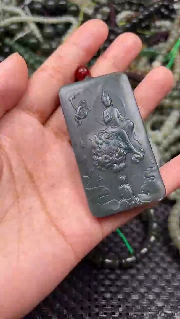 颈饰未镶嵌和田玉1