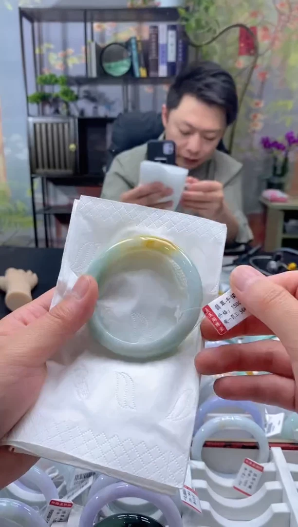 未镶嵌手镯翡翠246******