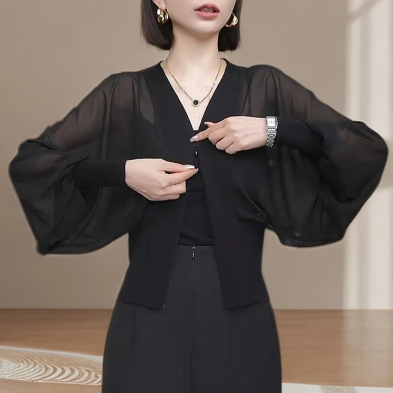 时尚舒适百搭设计蝙蝠袖V领衬衫女2025夏季新款遮肉减龄防晒上衣