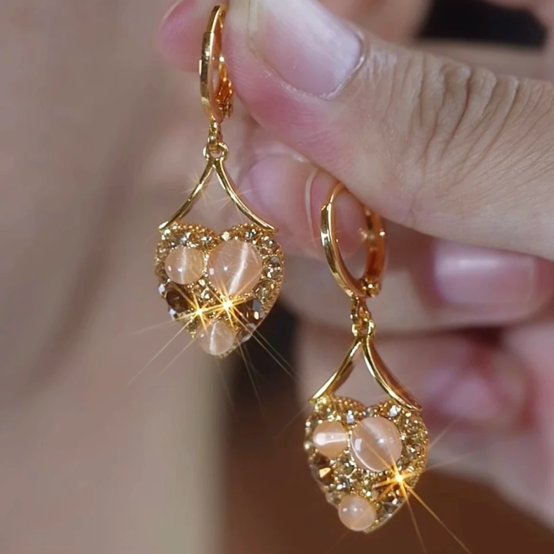 铜合金耳饰 2025新款美拉德爱心耳饰小众设计高级感轻奢耳环C88