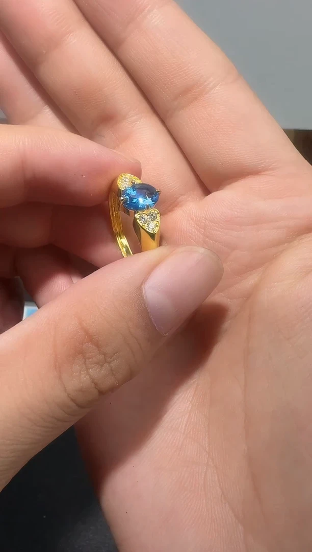 戒指蓝宝石18K金镶嵌030