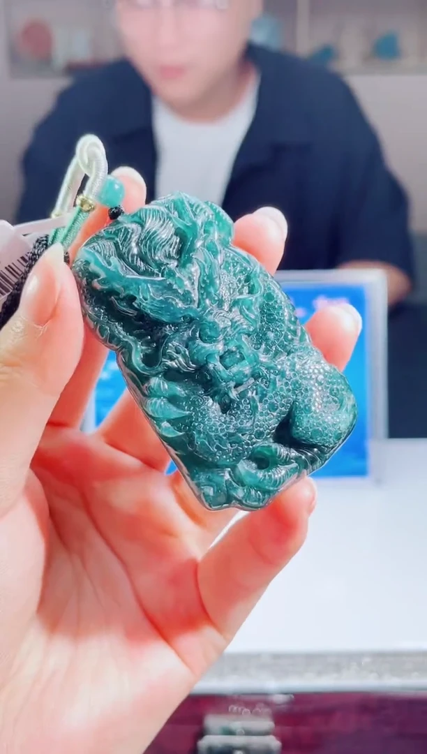 颈饰未镶嵌翡翠翡翠多样性发其一