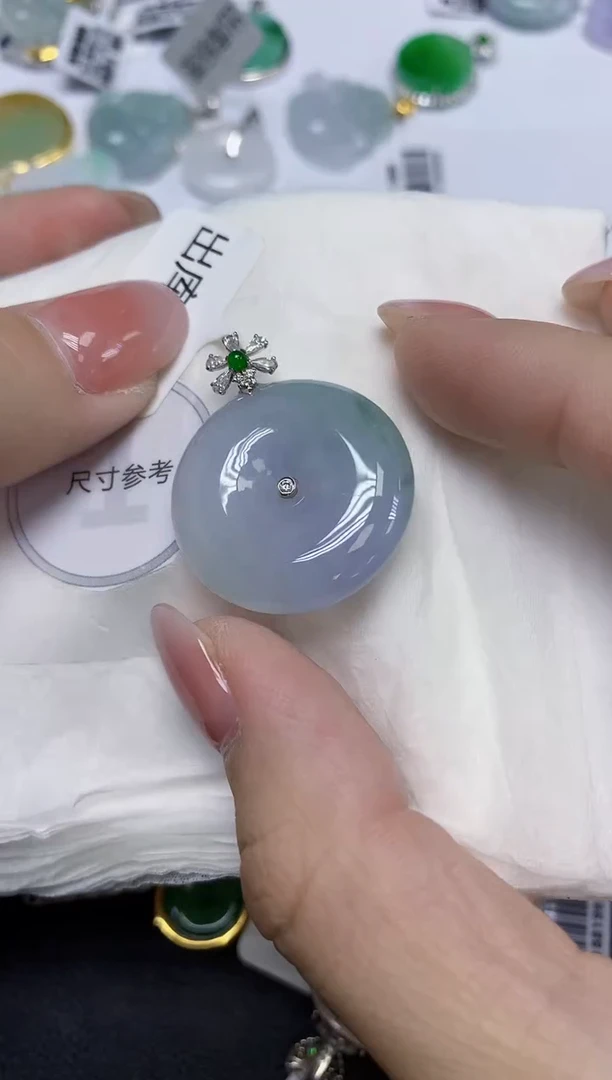 颈饰18K金镶嵌翡翠天然缅甸翡翠A货多样性发一件