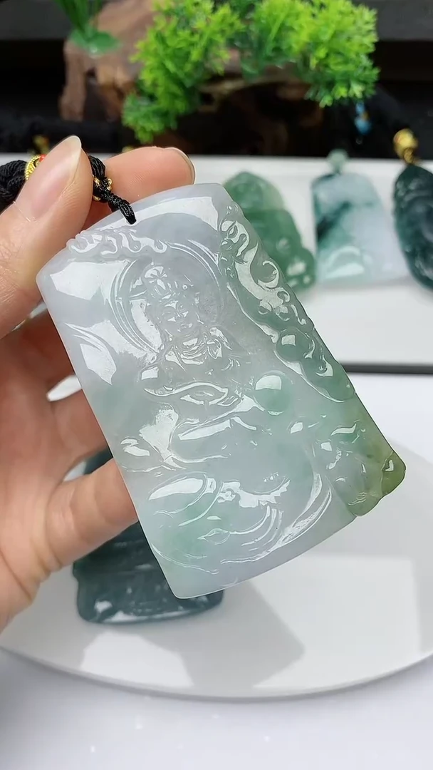 【闪购商品】翡翠颈饰未镶嵌