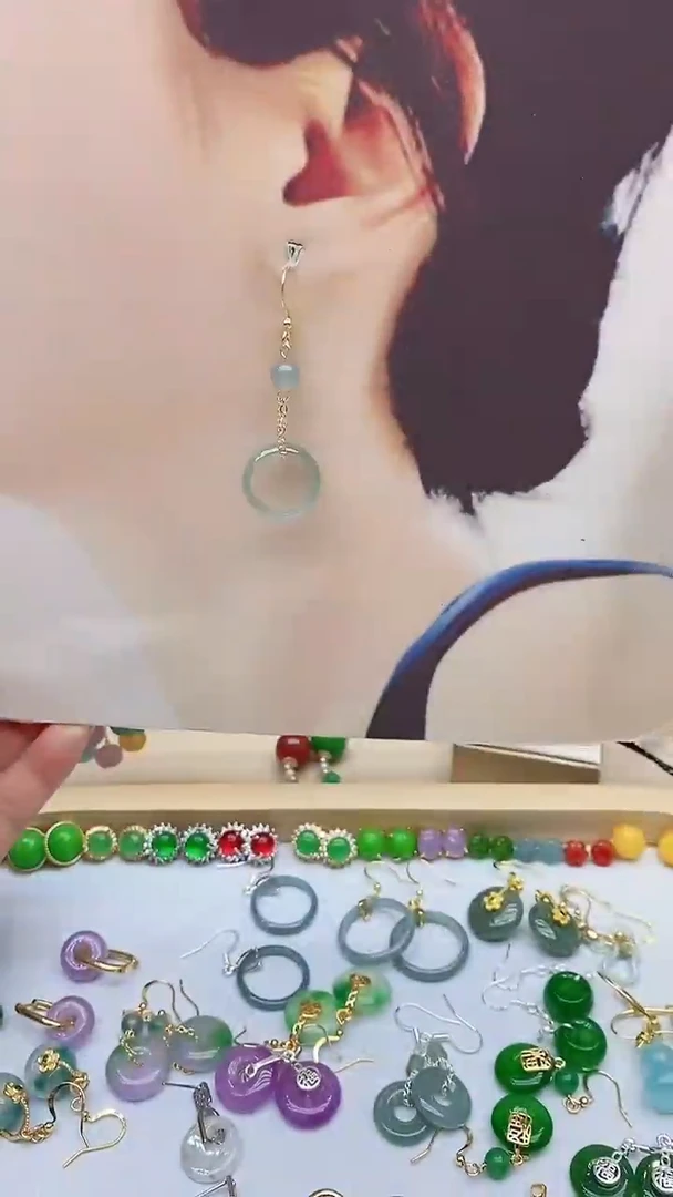 14K金镶嵌翡翠耳饰555