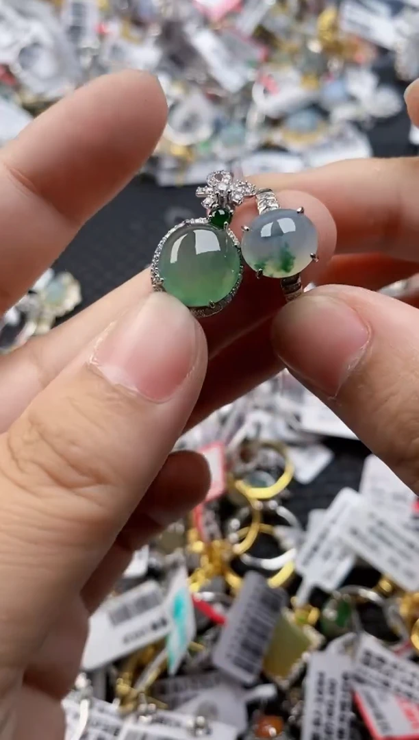 翡翠戒指银S925镶嵌6666     8