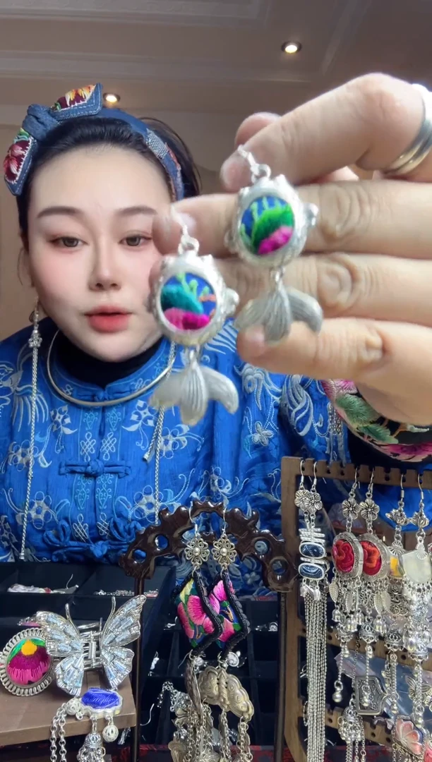 【闪购商品】刺绣纯手工苗绣非遗耳环