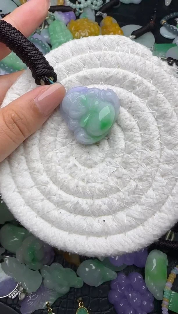 颈饰未镶嵌翡翠缅甸翡翠吊坠