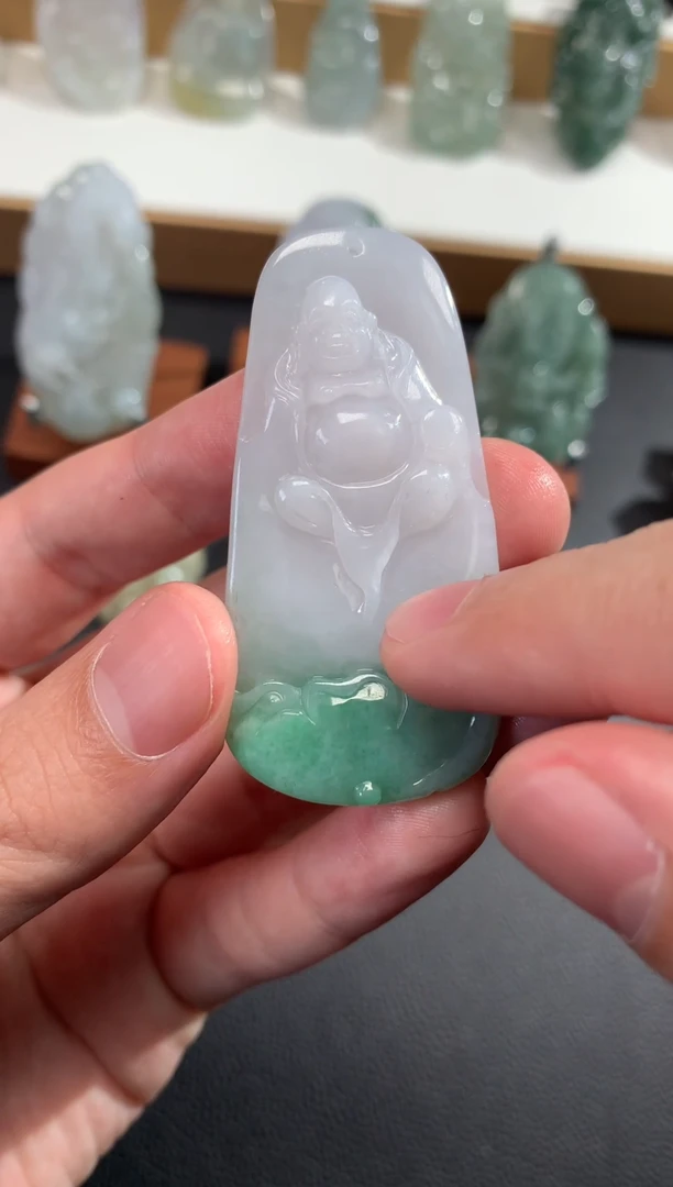 【闪购商品】翡翠颈饰未镶嵌白底清