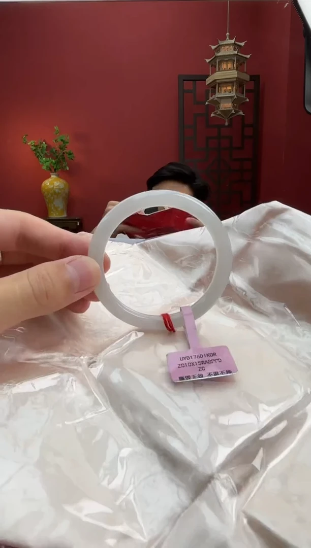 未镶嵌手镯（圆镯）翡翠翡翠手镯2