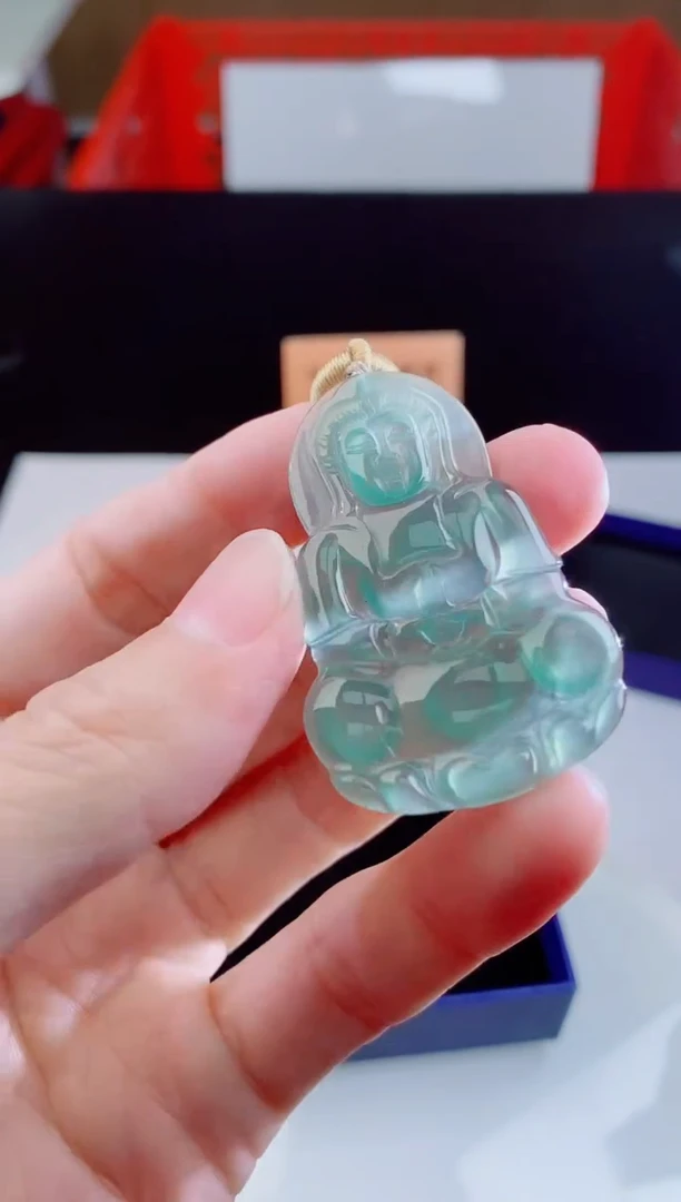 颈饰未镶嵌翡翠   ·