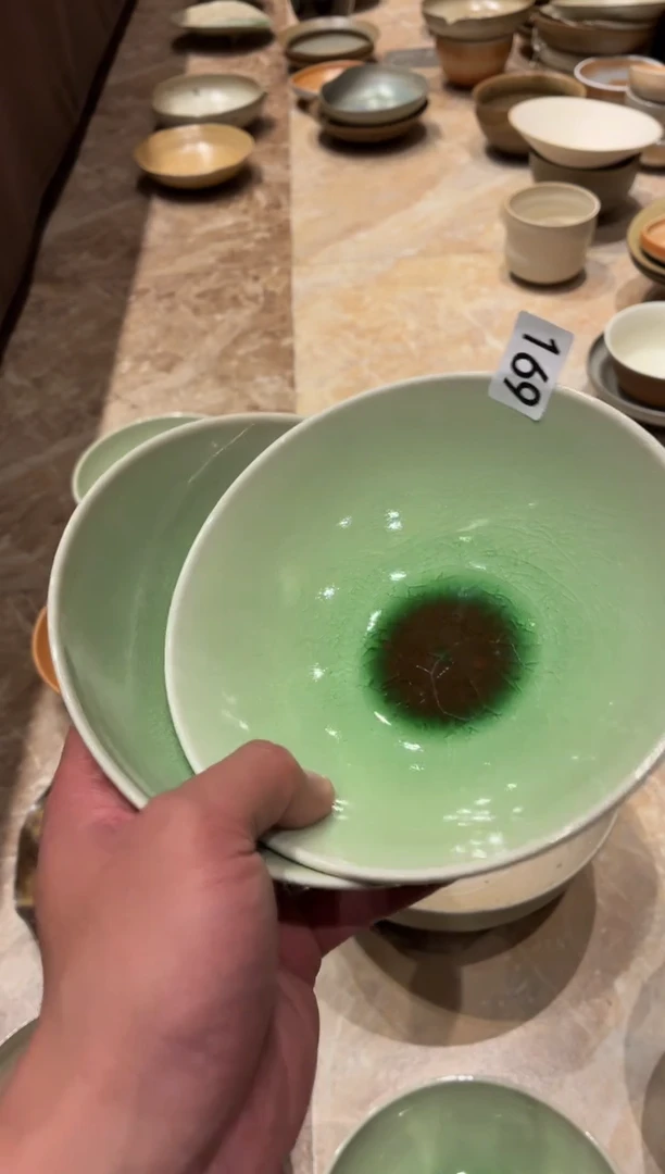 瓷片卿*久169  微瑕玻化绿圆口碗（2个哦）