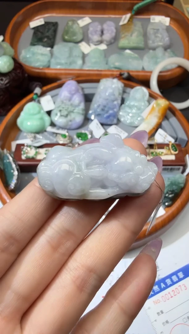 翡翠未镶嵌颈饰150.。。。