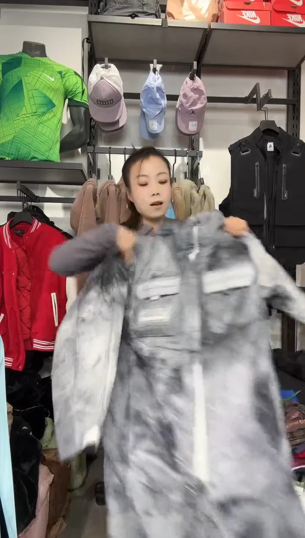 1067编码 瑕疵款直播间过款为准 尺码  165