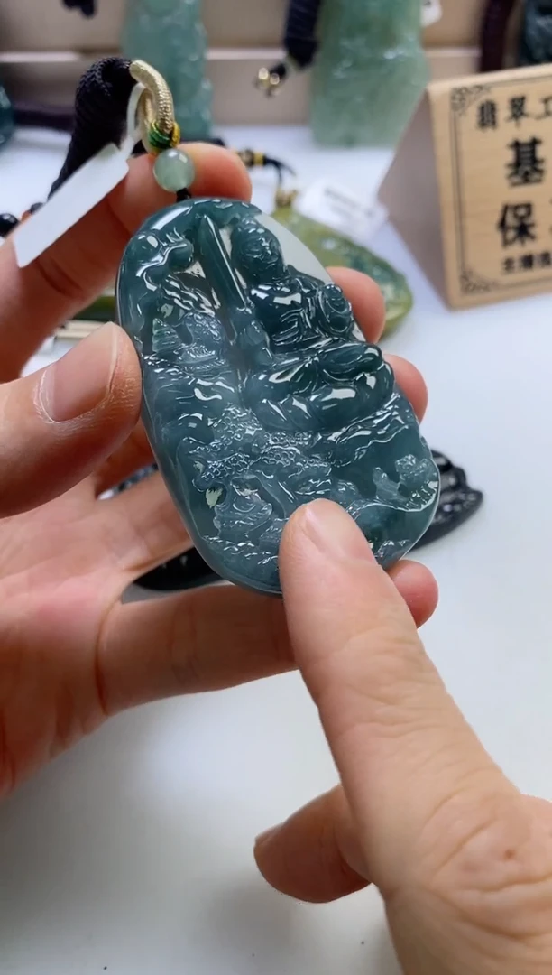 颈饰未镶嵌翡翠