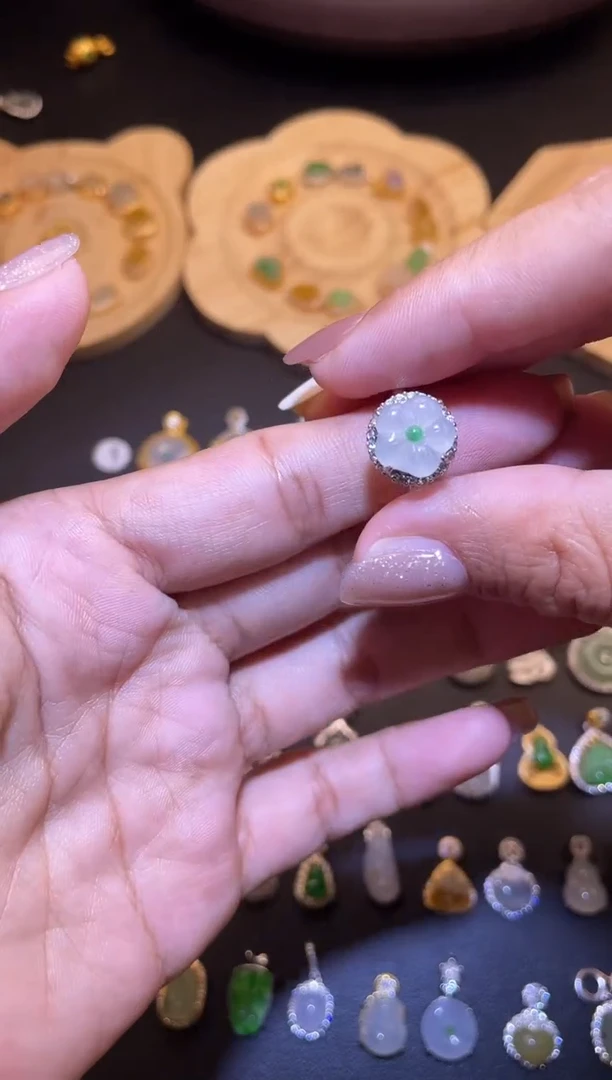 吊坠(不含链)银S925镶嵌翡翠1