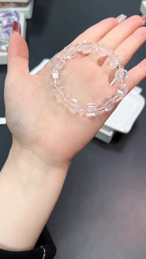 【闪购商品】水晶手串未镶嵌2V多样性发其一1条默认微瑕