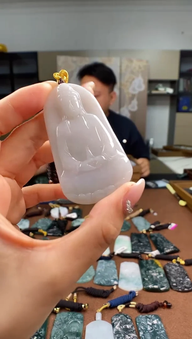 颈饰未镶嵌翡翠多样性发其一
