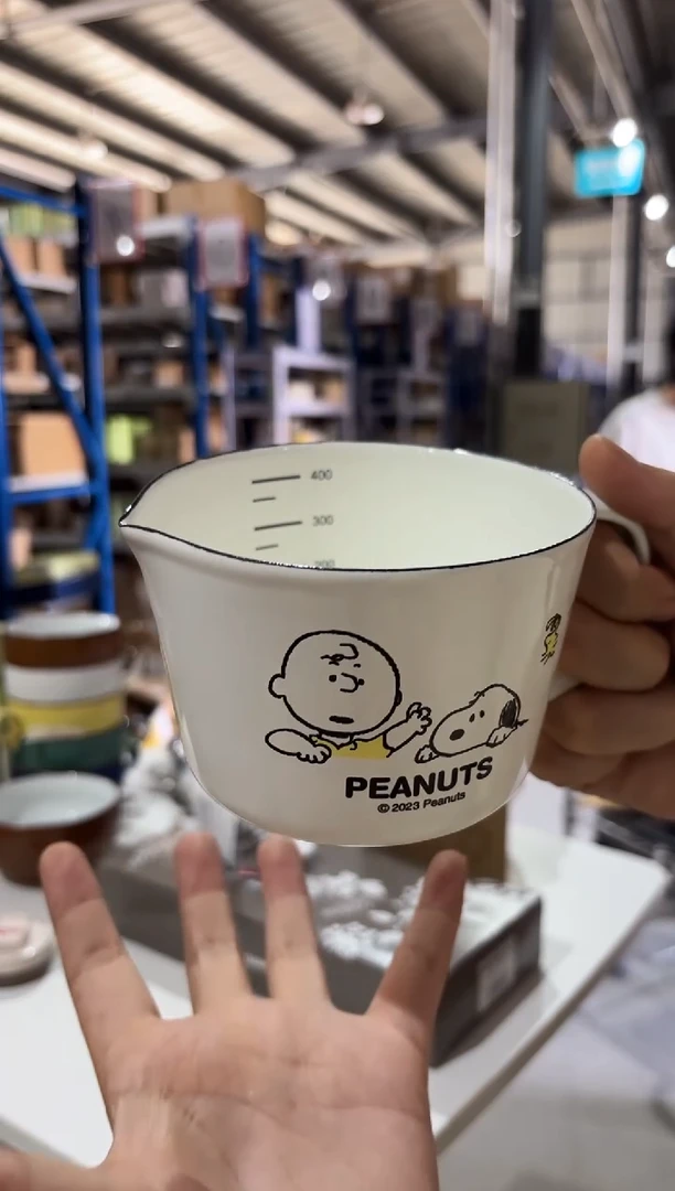 瓷スヌーピー」ホーローメジャーカップ・S