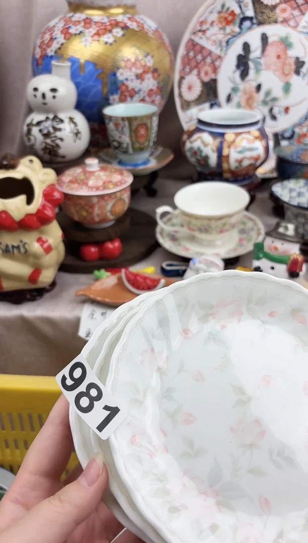 摆件漂亮漂亮的瓷器