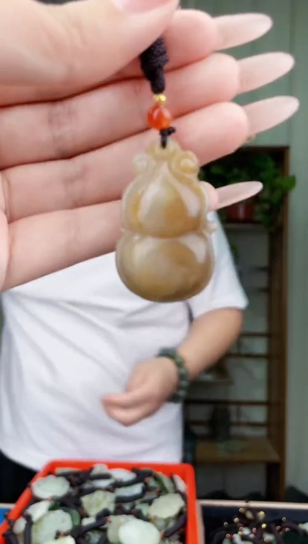 和田玉未镶嵌挂件拍一发一，多样性发货！